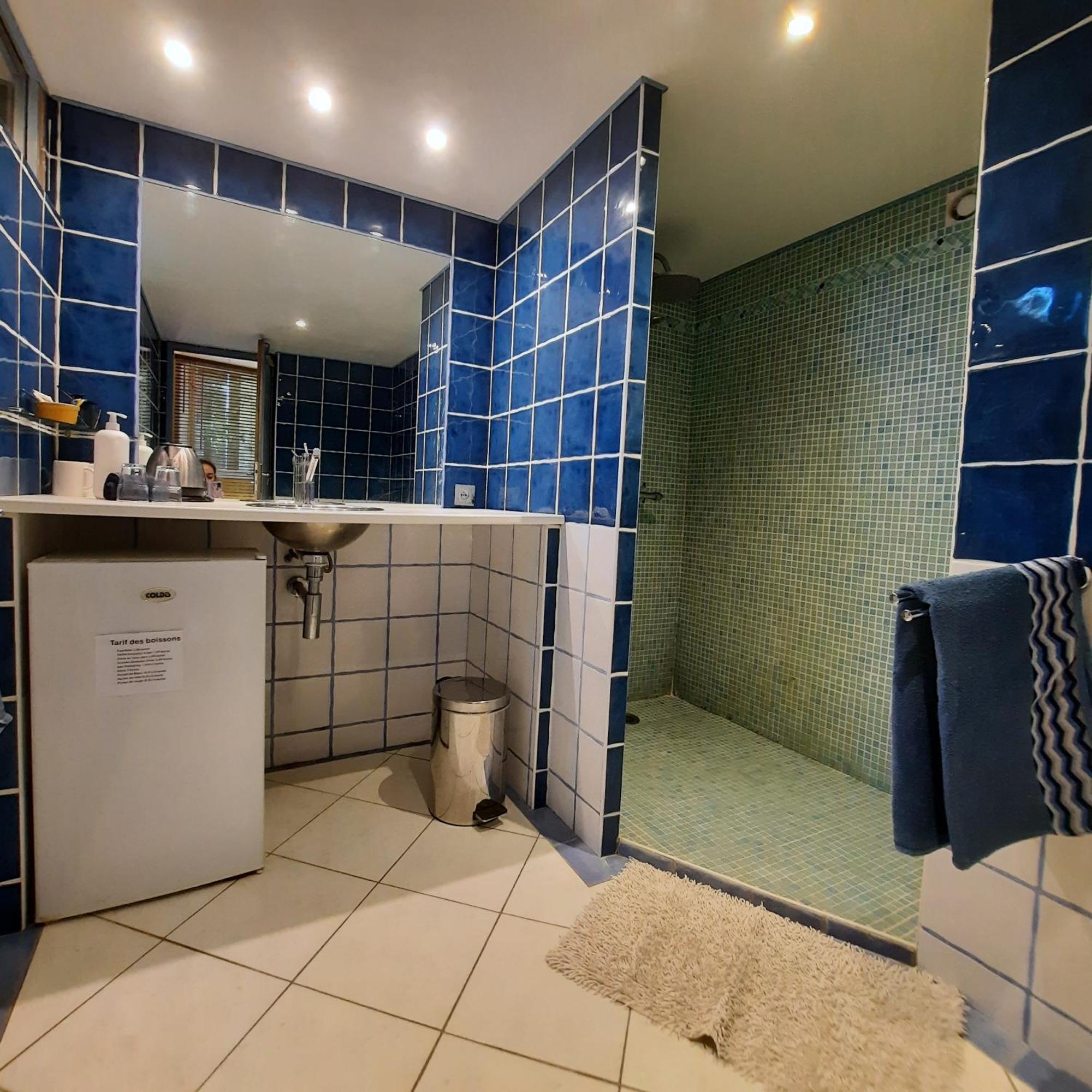 Les 3 Saisons Bed & Breakfast Кюкюрон Екстериор снимка