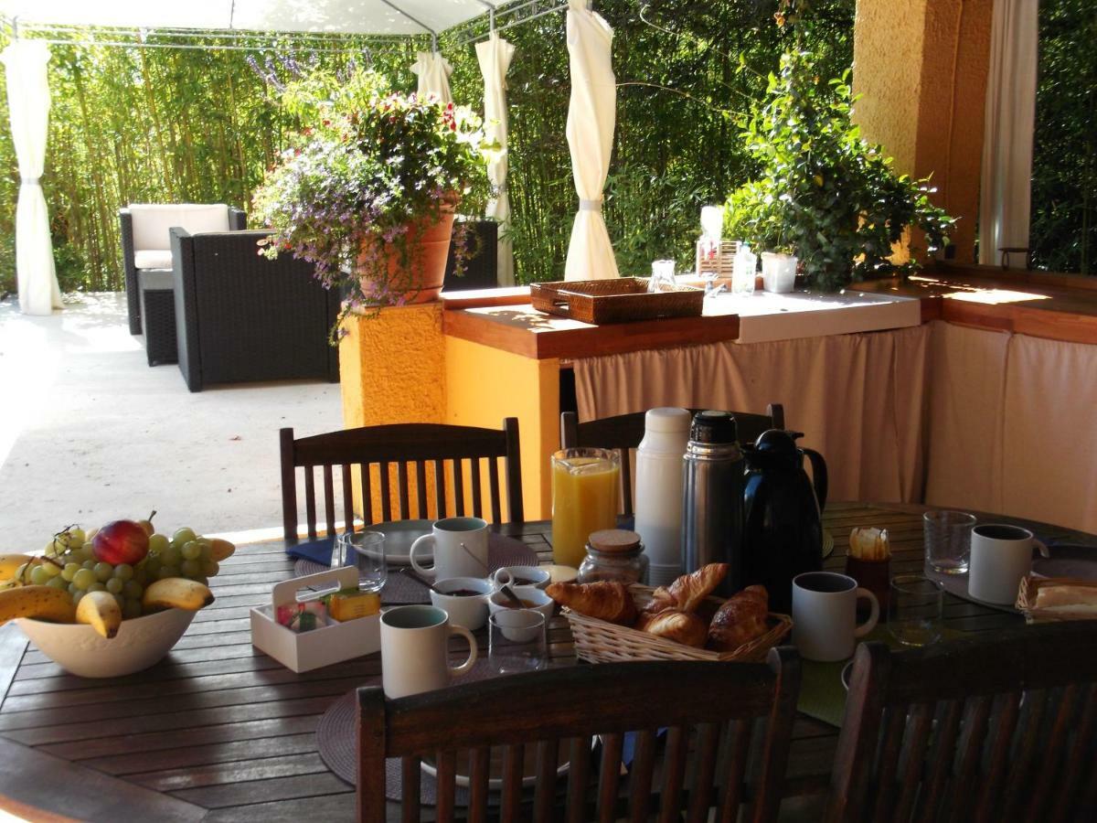 Les 3 Saisons Bed & Breakfast Кюкюрон Екстериор снимка